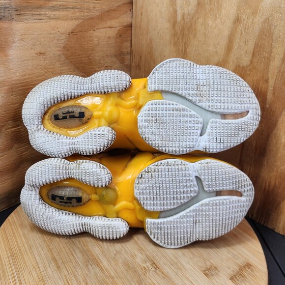 Nike LeBron James 19 Hard Hat Yellow Gold Basketball Shoes Sneakers - Picture 10 of 11